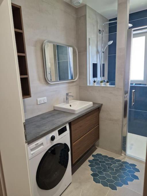 Appartement Cosy Neudorf Climatise Wifi 90M2 Estrasburgo Exterior foto
