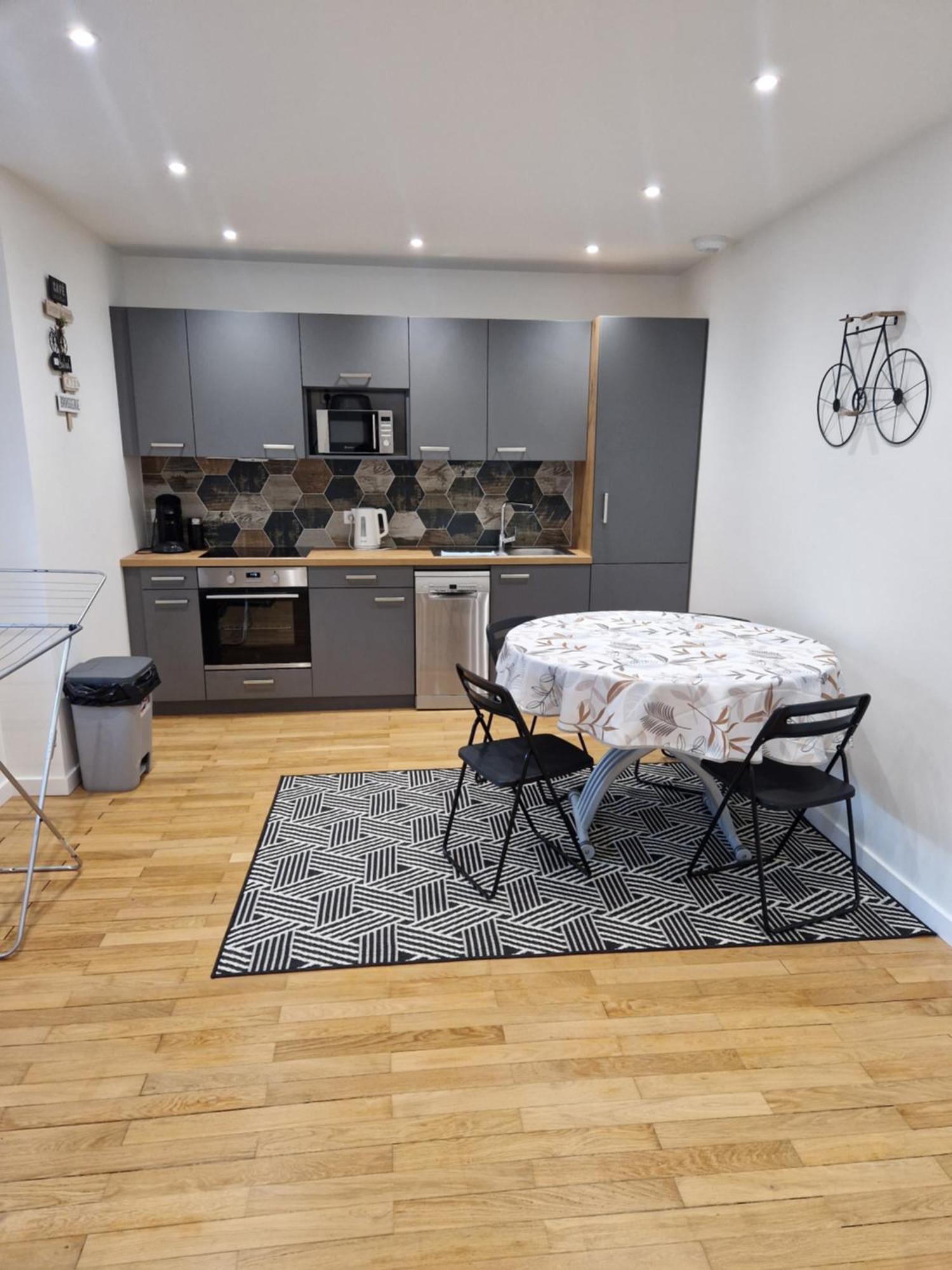 Appartement Cosy Neudorf Climatise Wifi 90M2 Estrasburgo Exterior foto